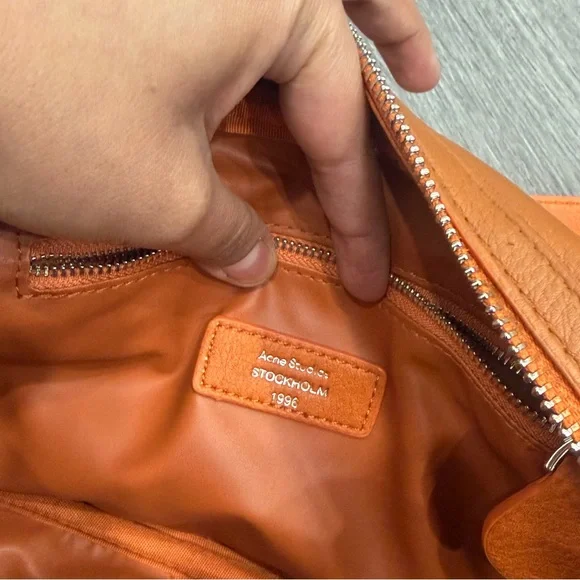 Acne Studios CAMERO PARTY SHOULDER BAG - Picture 8 of 16